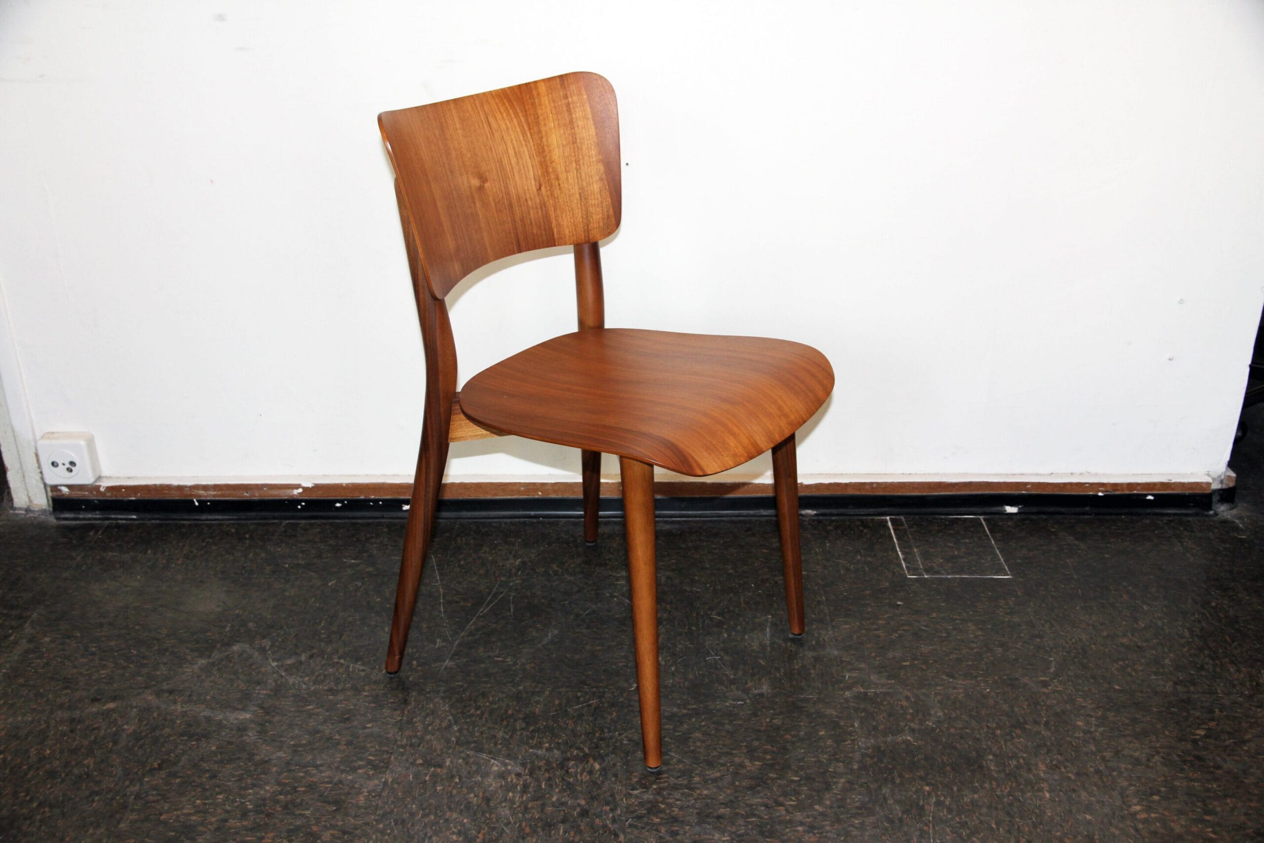Cross-frame chair - Max Bill