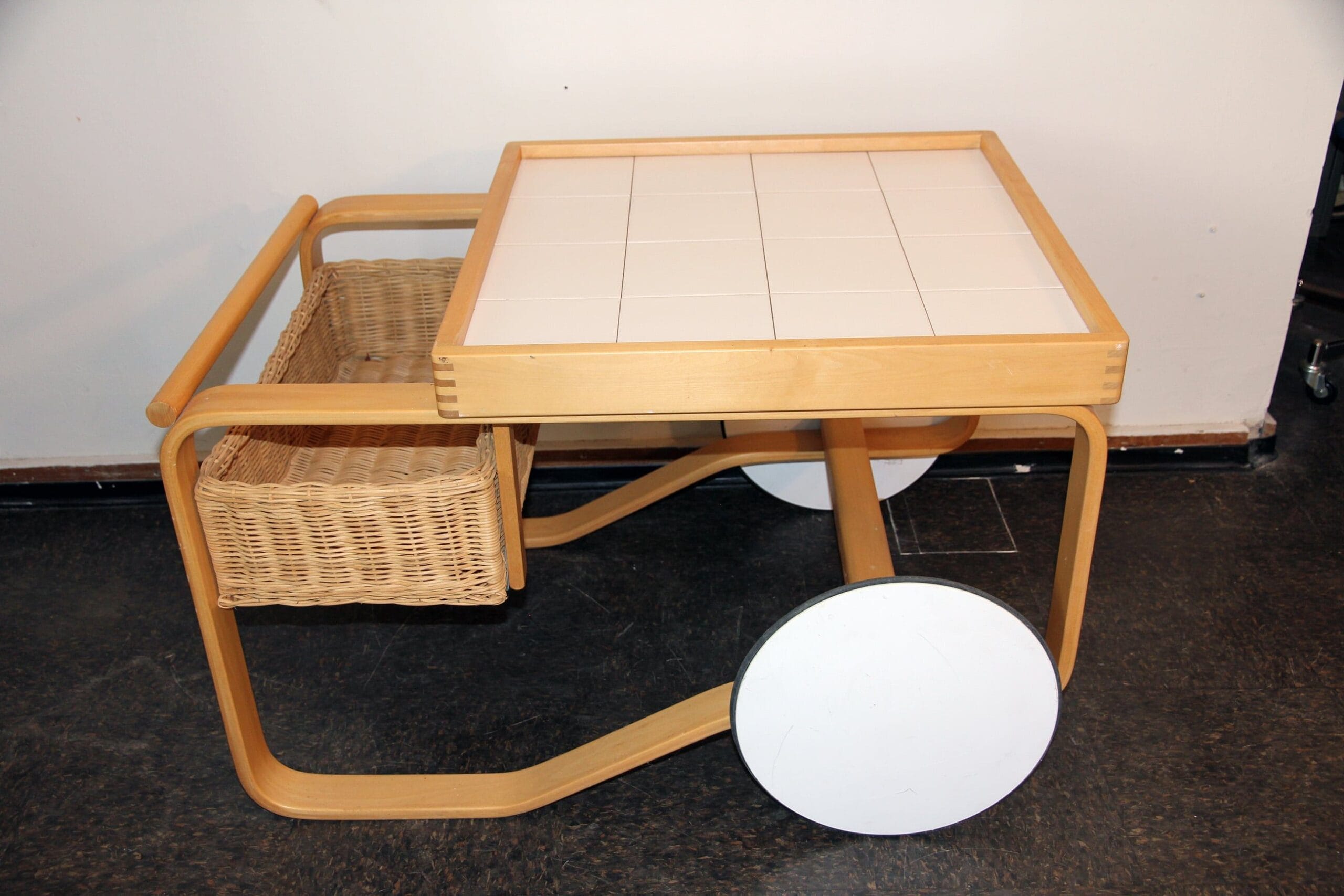 Tea Trolley – Alvar Aalto