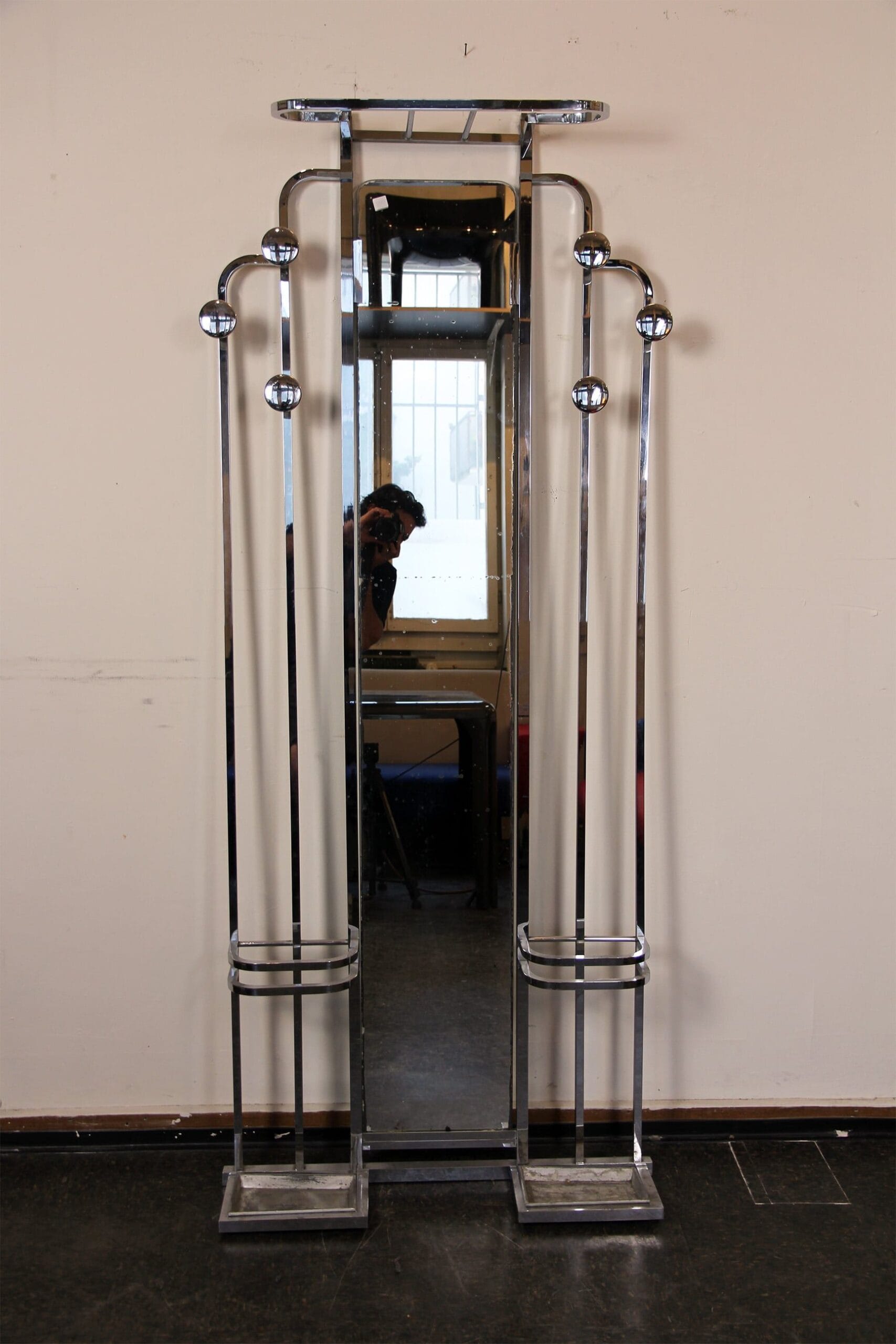 Art Deco Garderobe