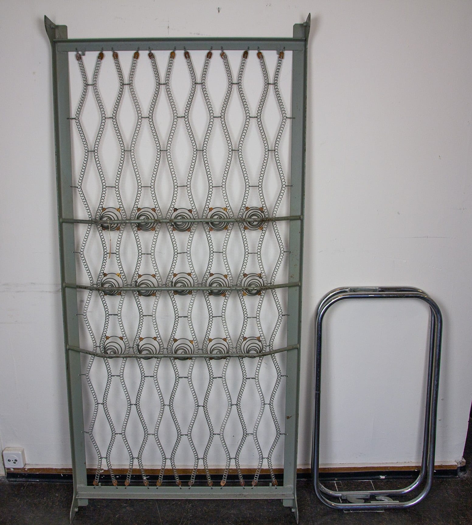 Roth Bett Modell 455 Metallgefedert – Alfred Roth
