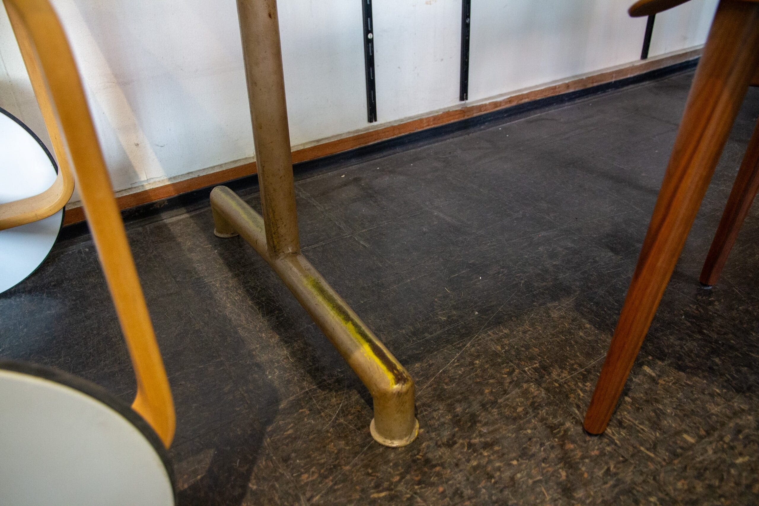 Robuster Arbeitstisch
