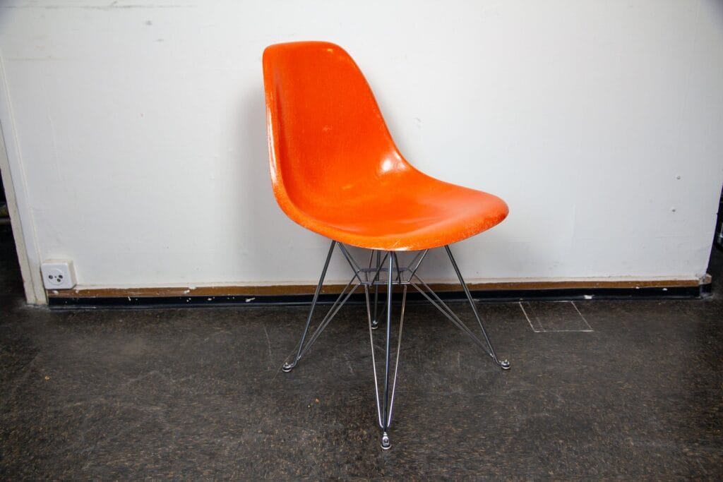 Eames Side Chair Fiberglas DSR