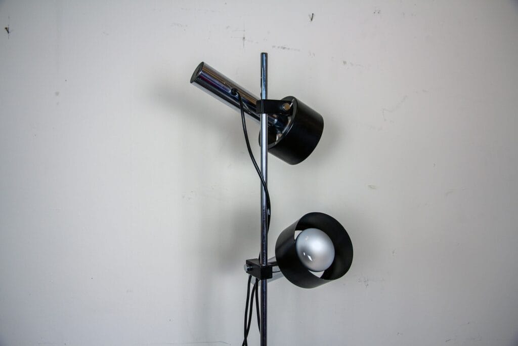 Stehlampe mit zwei Spots