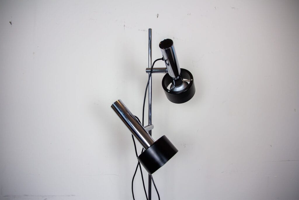 Stehlampe mit zwei Spots
