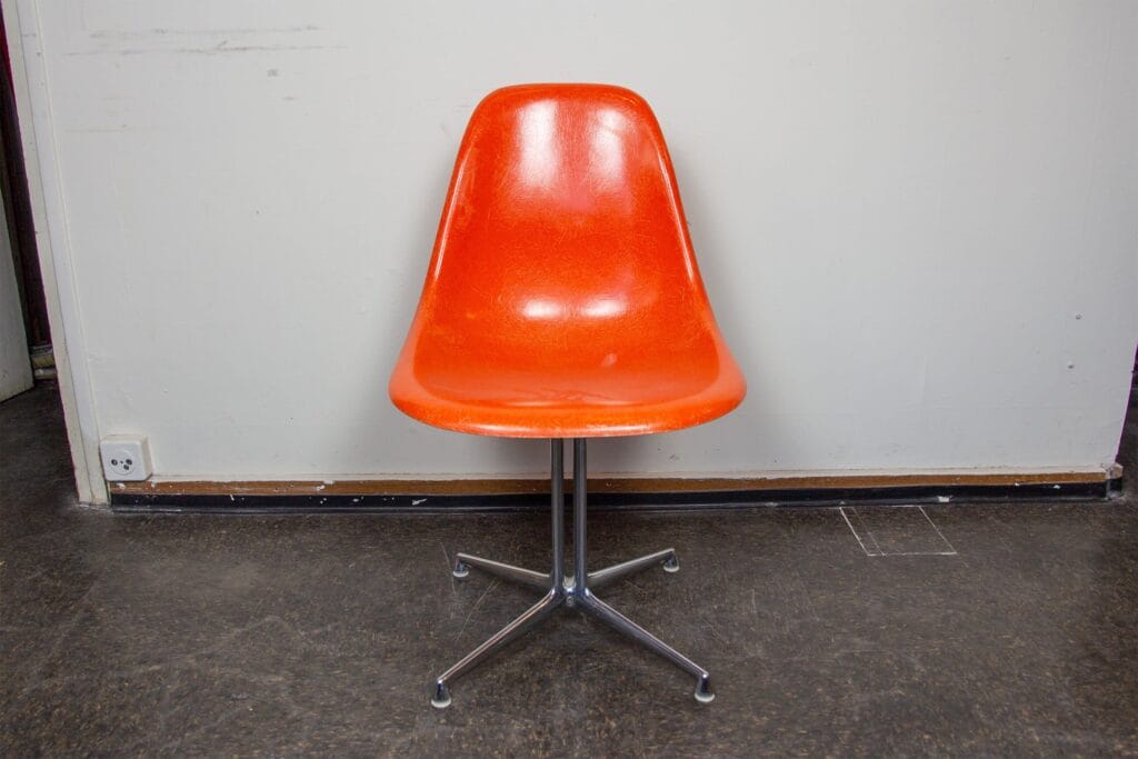 Eames La Fonda Side Chair Fiberglas