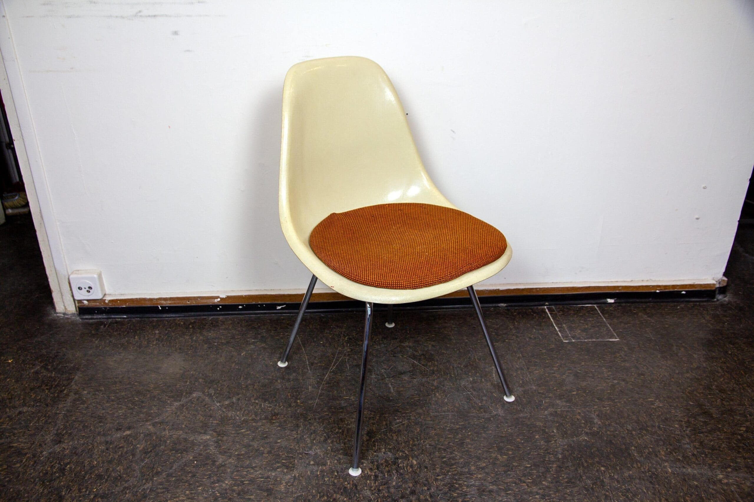 Eames Side Chair Fibre de verre DSX Rembourré - Charles & Ray Eames