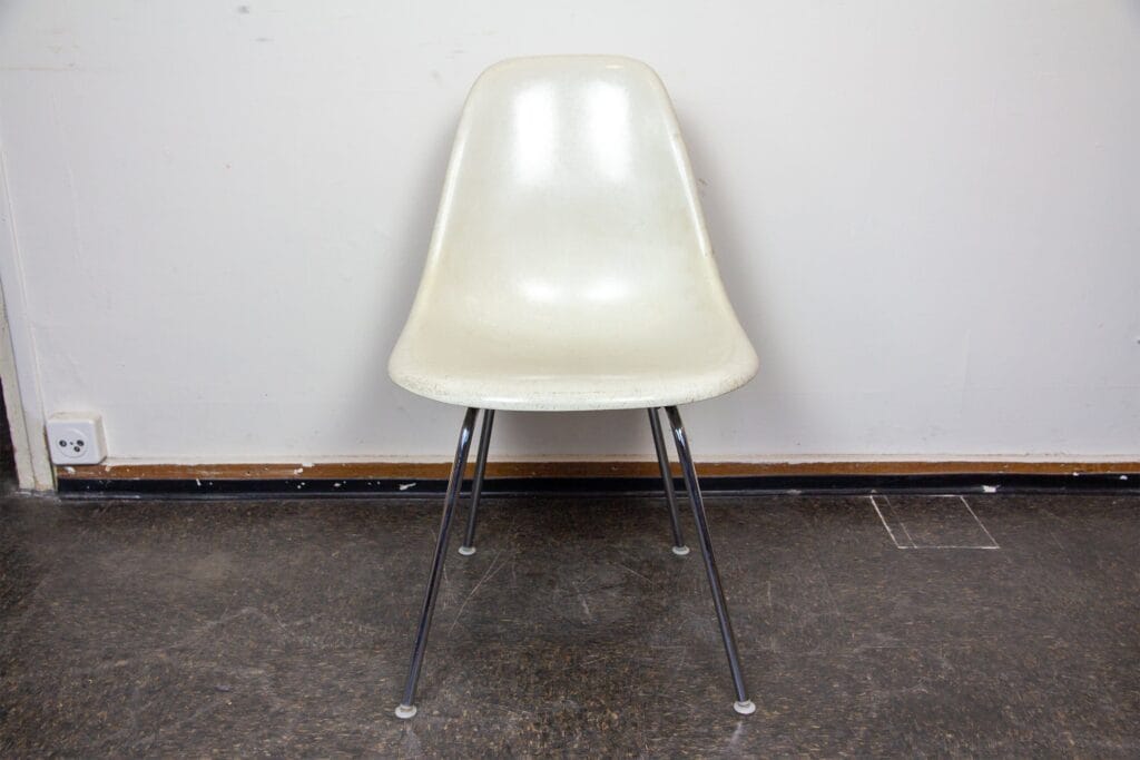 Eames Side Chair Fiberglass DSX