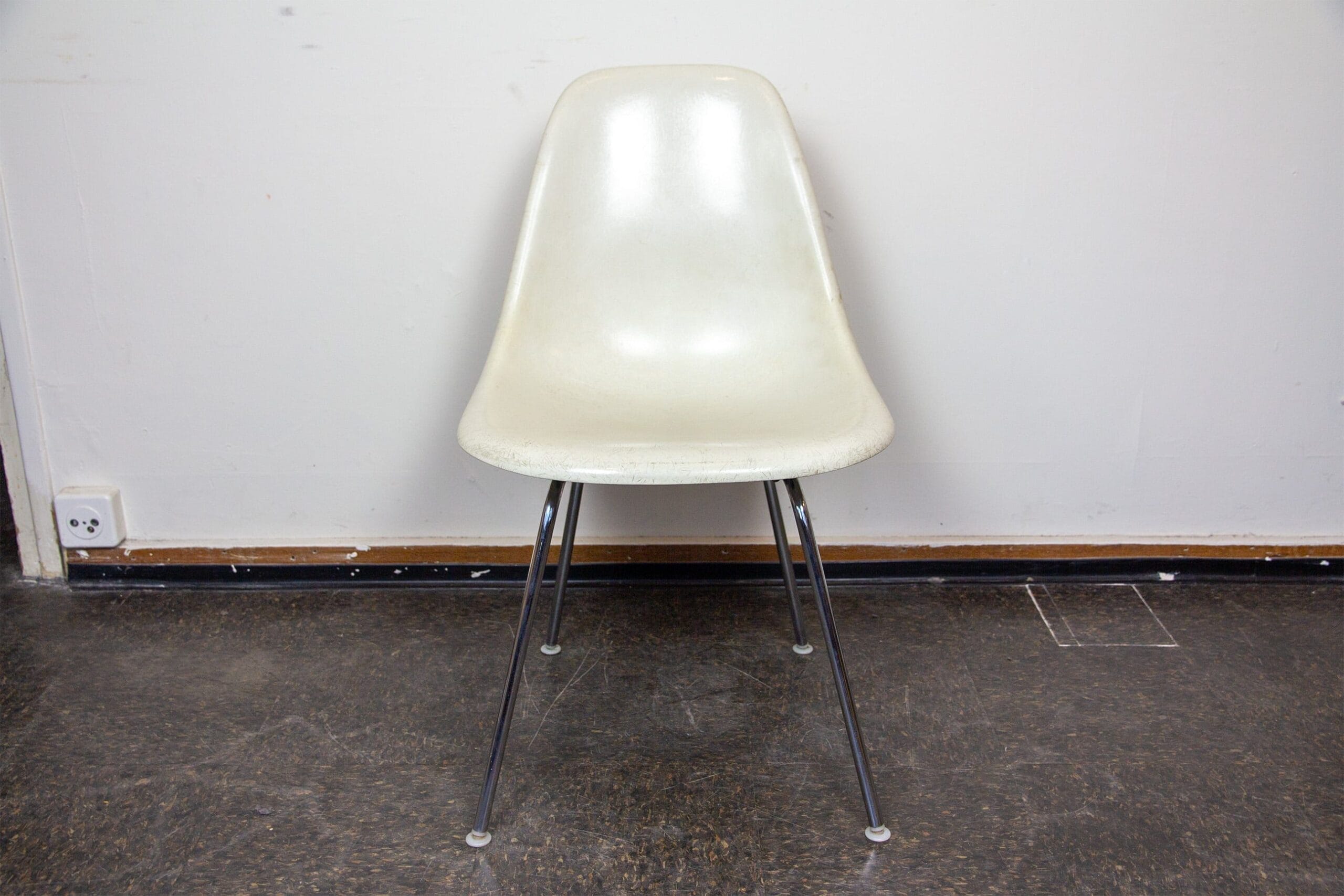 Eames Side Chair en fibre de verre DSX - Charles & Ray Eames