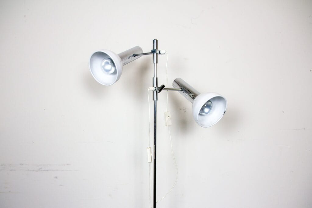 Stehlampe Weiss mit zwei Spots