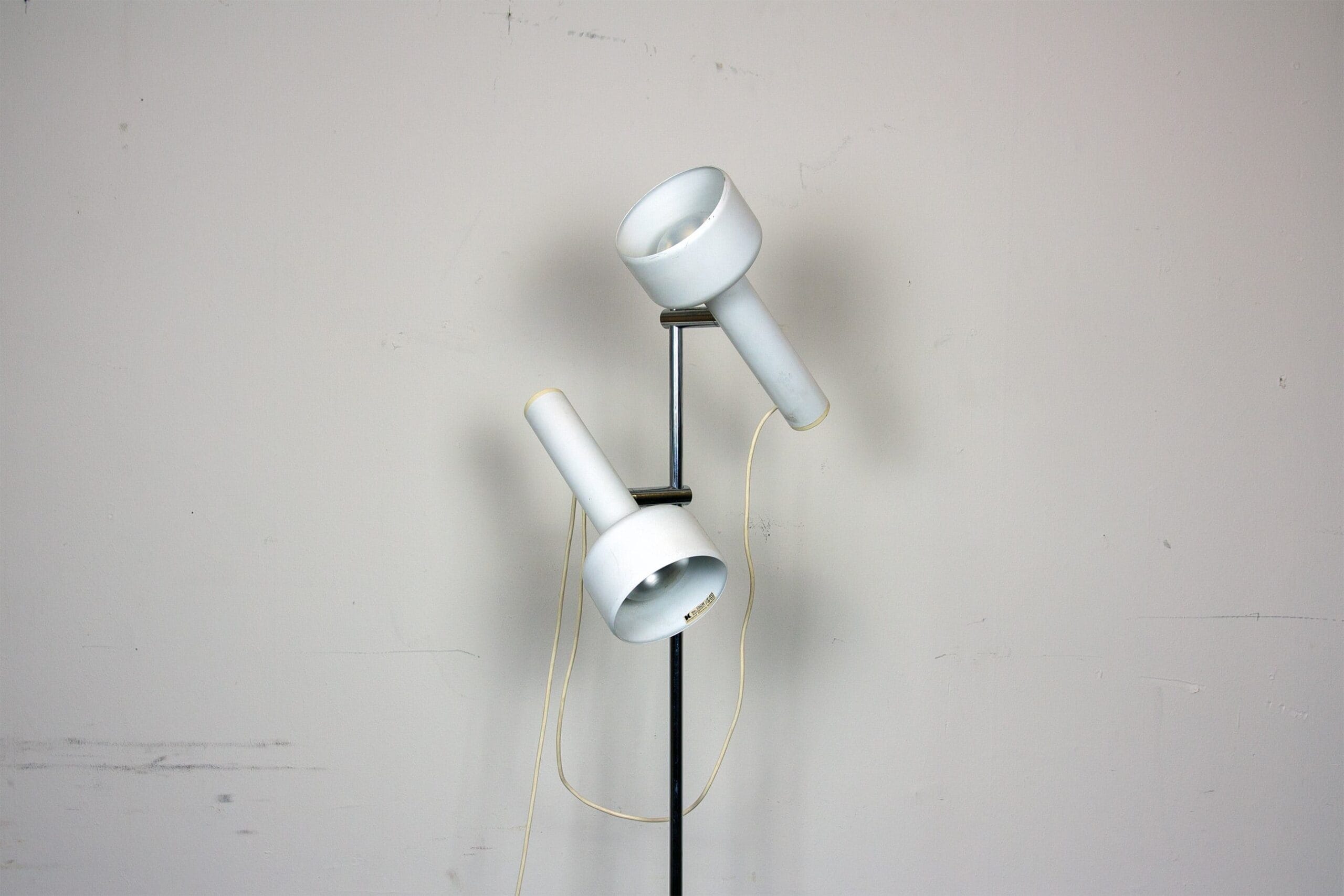 Floor lamp with 2 spots white