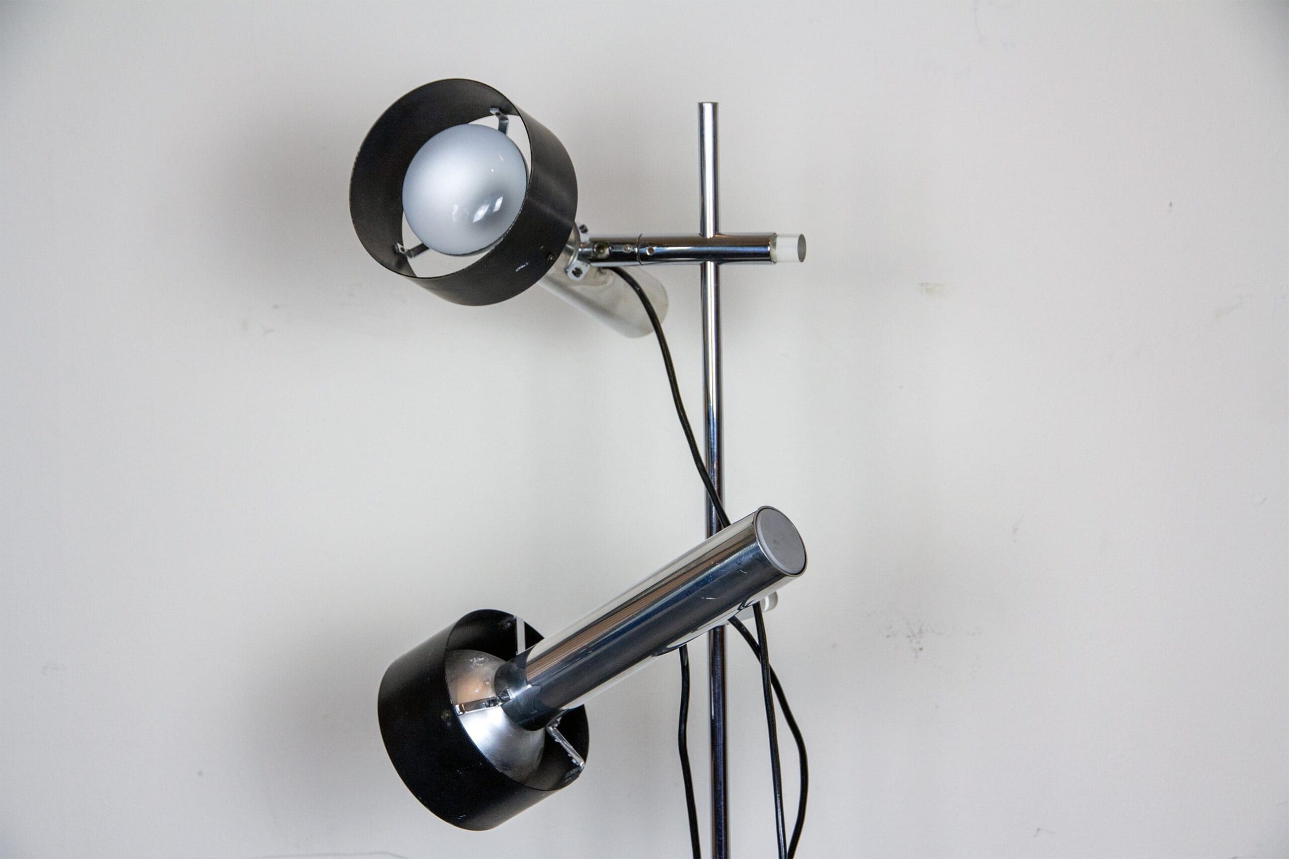 Floor lamp with two spotlights