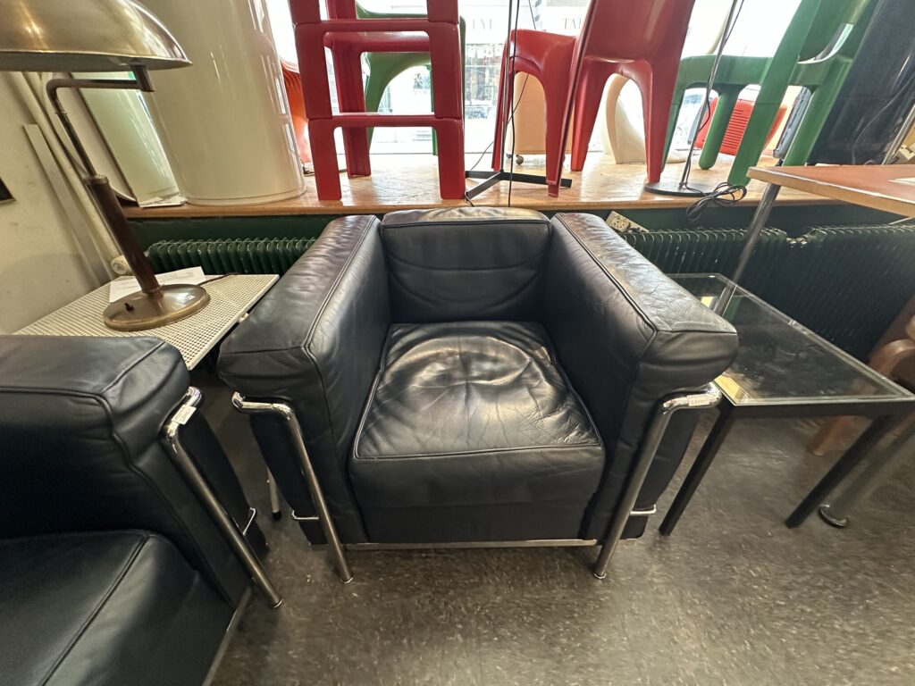 LC-2 Sessel