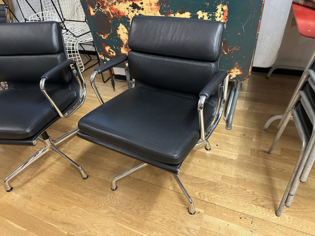EA 207 Soft Pad Chair